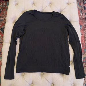 Lulu Lemon Swiftly Tech Breath long sleeve